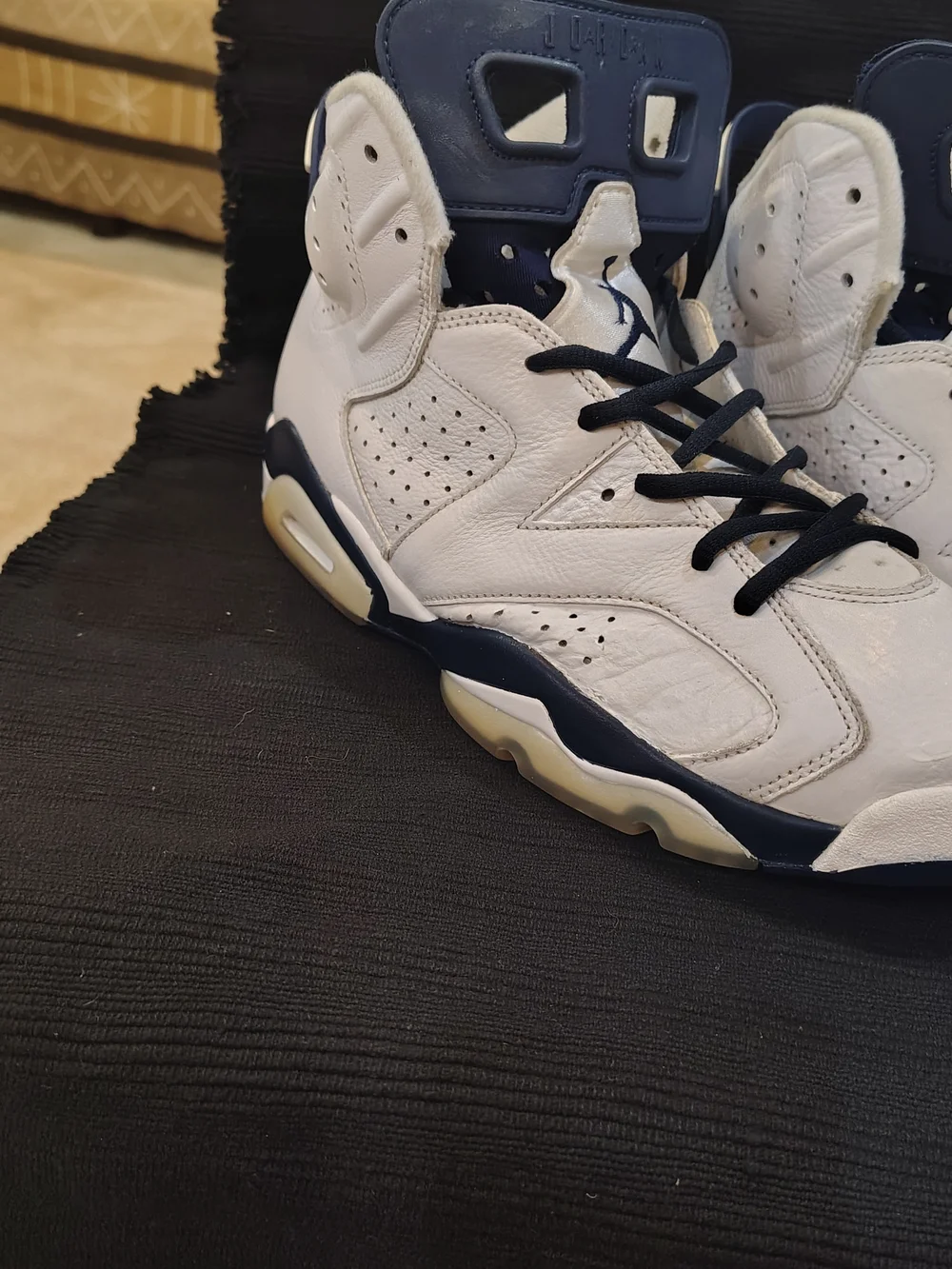 Jordan Retro 6 White Navy Men's Sneakers